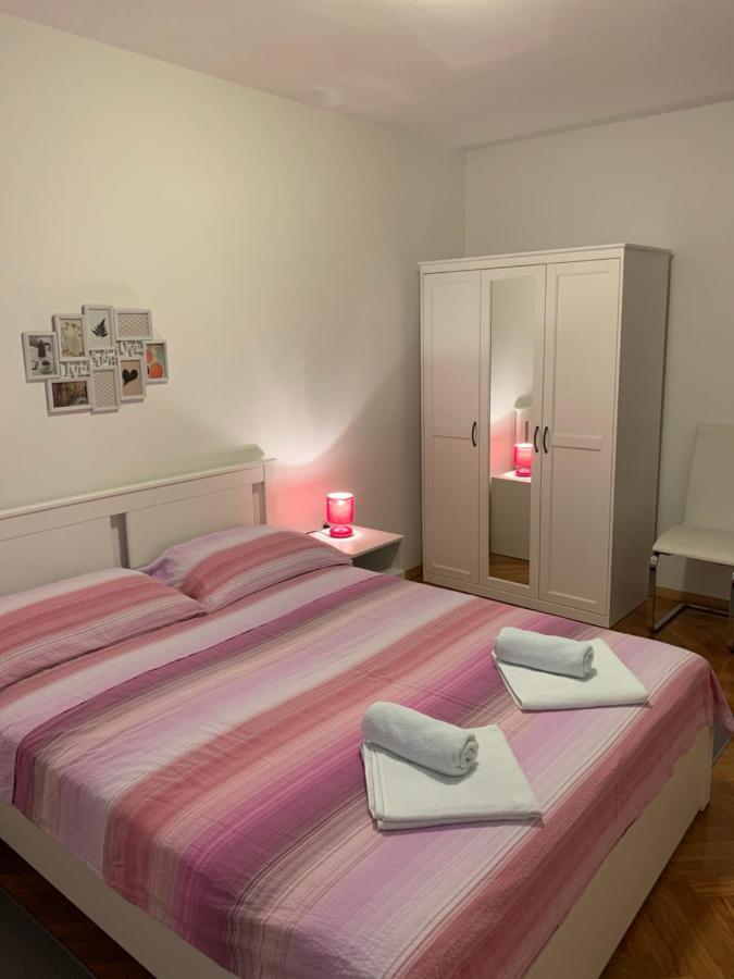 Apartments Toni-Malinska Buitenkant foto